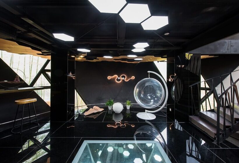 منتجع Planet Zero Retreat