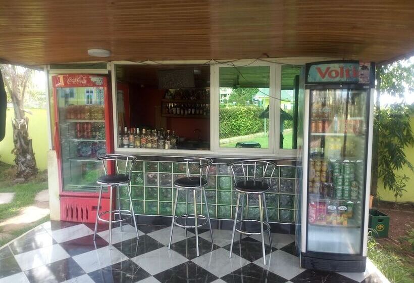 Sheilas Executive Hotel & Lodge