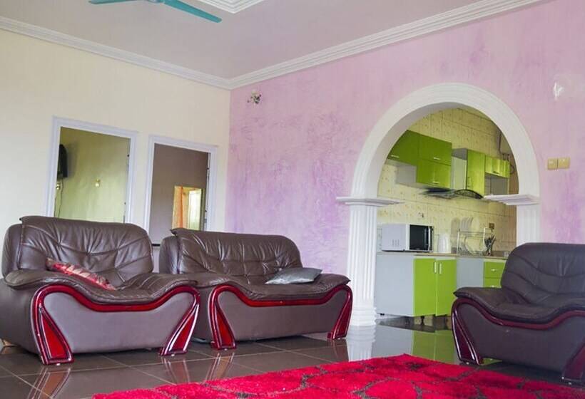 Sheilas Executive Hotel & Lodge