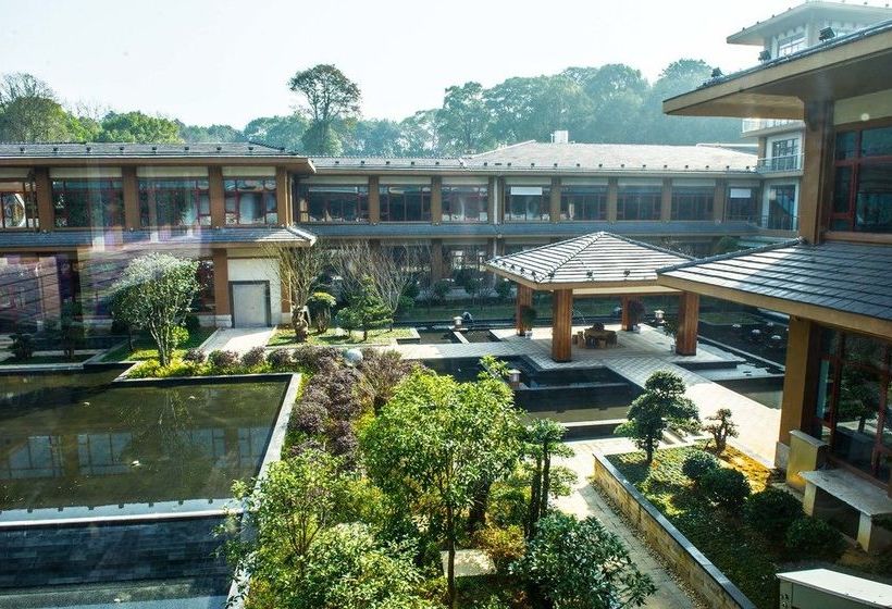 Yueyang Junshan Island Narada & Resort