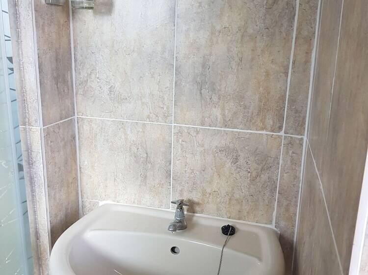 تختخواب و صبحانه Chinyonga Guesthouse