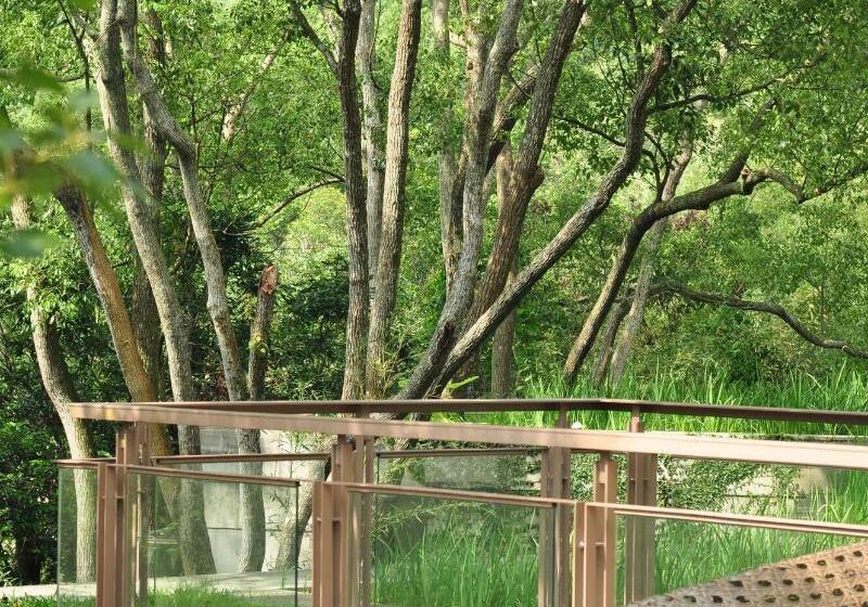 تختخواب و صبحانه Chooart Villa