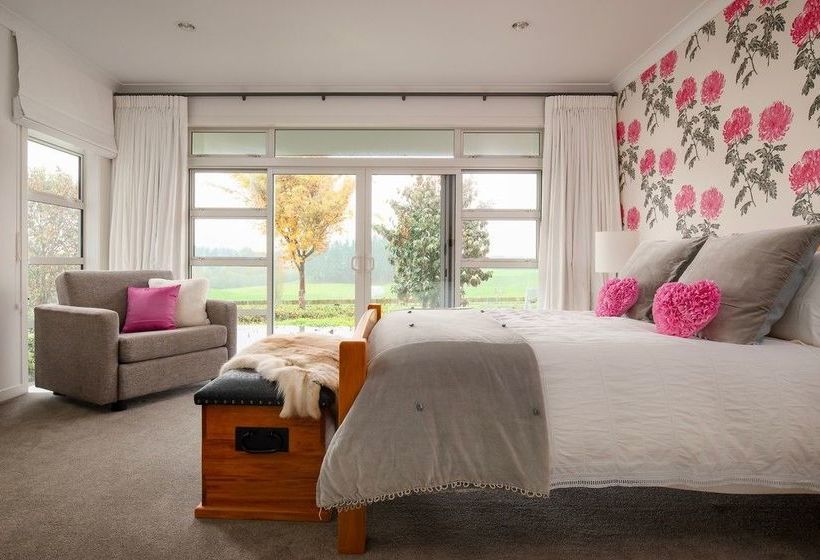 De Preaux Lodge Luxury Bed & Breakfast