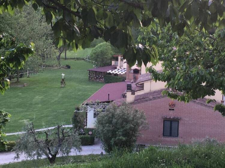 酒店 Agriturismo Podere Bucine Basso