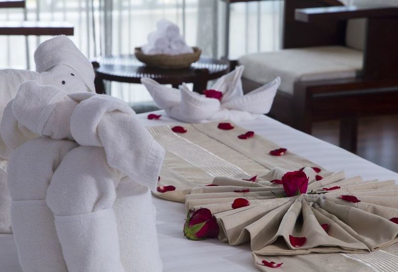 酒店 Azura Beach Resort