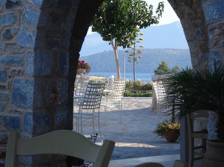 هتل Castello Antico