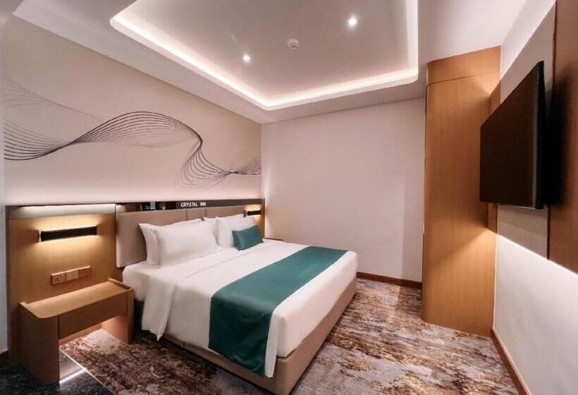 هتل Crystal Inn