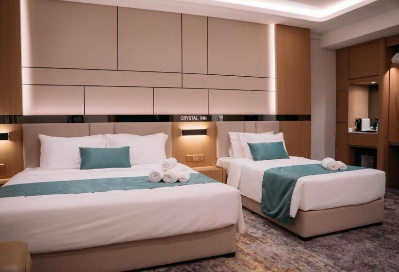 هتل Crystal Inn