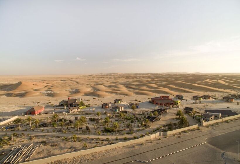 هتل Desert Breeze Lodge