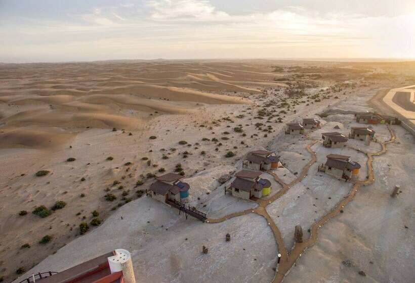 هتل Desert Breeze Lodge