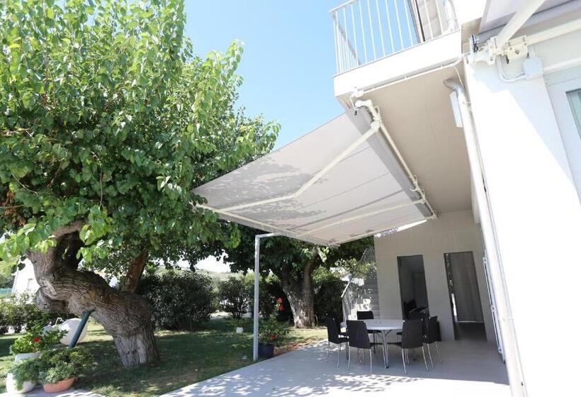 پانسیون Il Portico