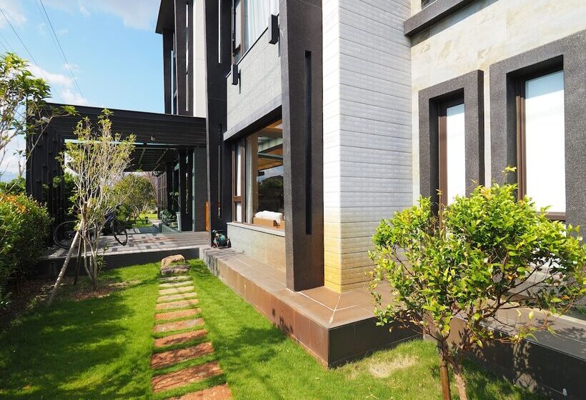 Sakura Bed And Breakfast