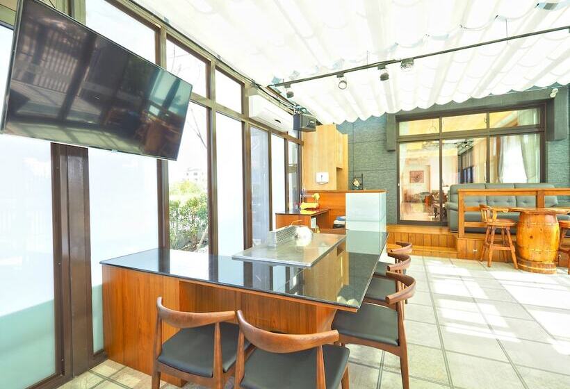 Sakura Bed And Breakfast