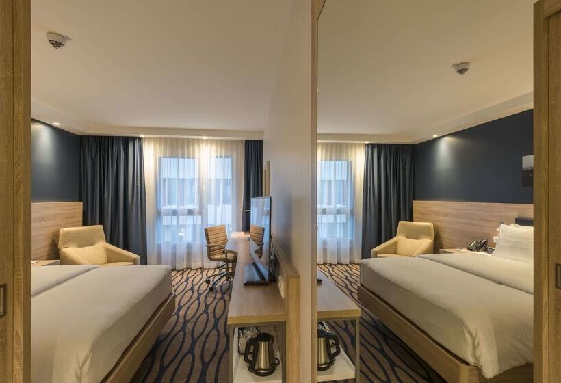 Hampton By Hilton Frankfurt Flughafen Parken nautaliaviajes.com