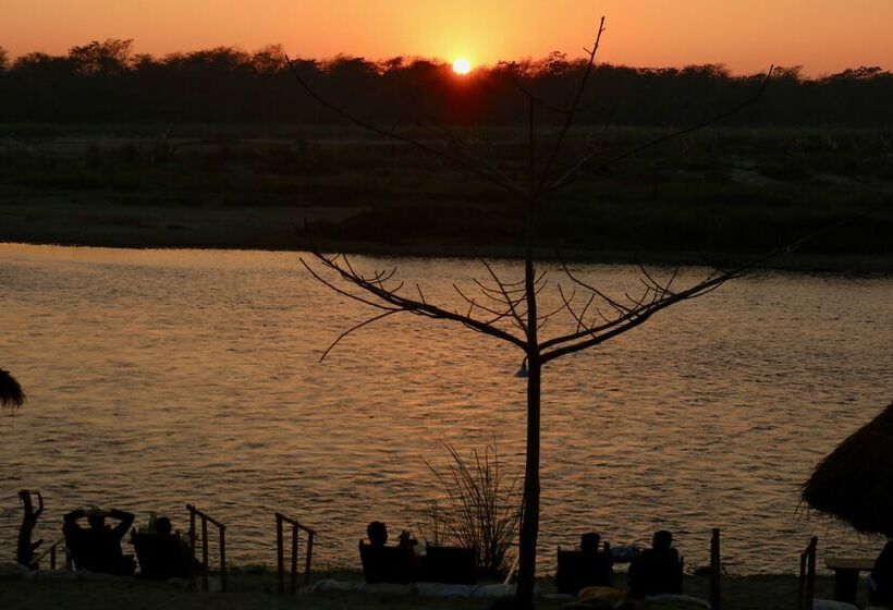 هتل Jungle Sunset Camp