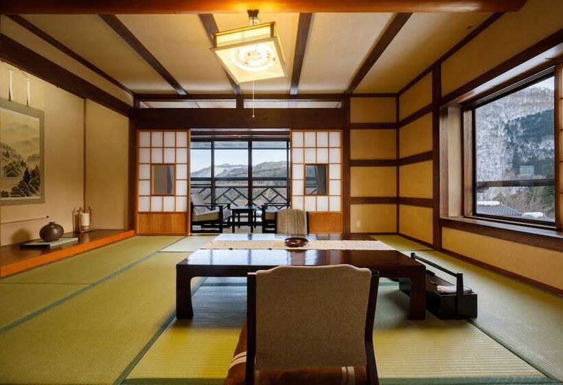 Отель Kamiyashiki Tairanotakahusa