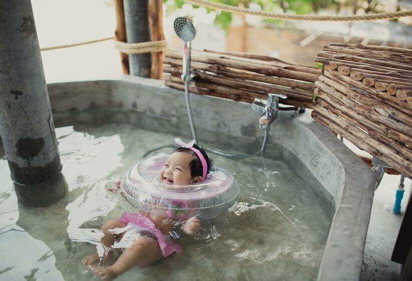 בית מלון כפרי Koh Mook De Tara Beach Resort