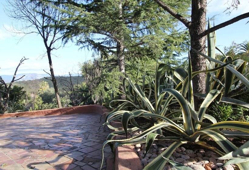 هتل La Villa Corsica