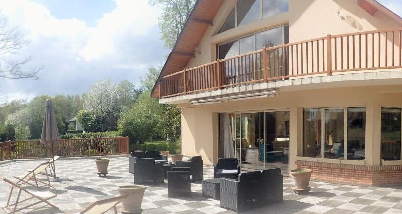 پانسیون Au Charme Du Lac Piscine Chauffé Proche Parc Et Restaurant Du Casino