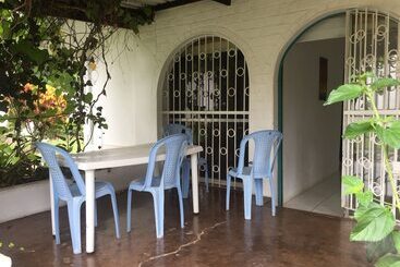 پانسیون John's Place