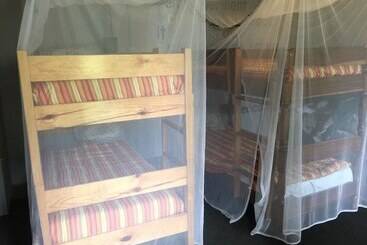 پانسیون John's Place