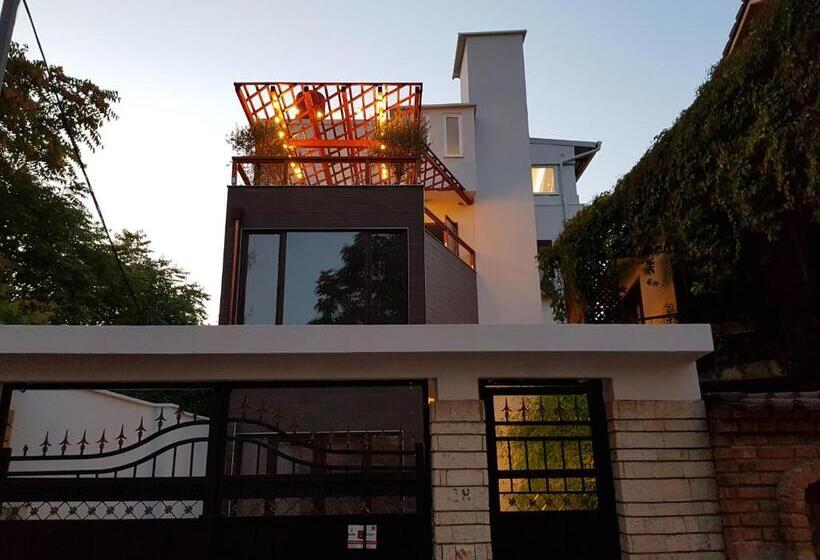 Art Hostel
