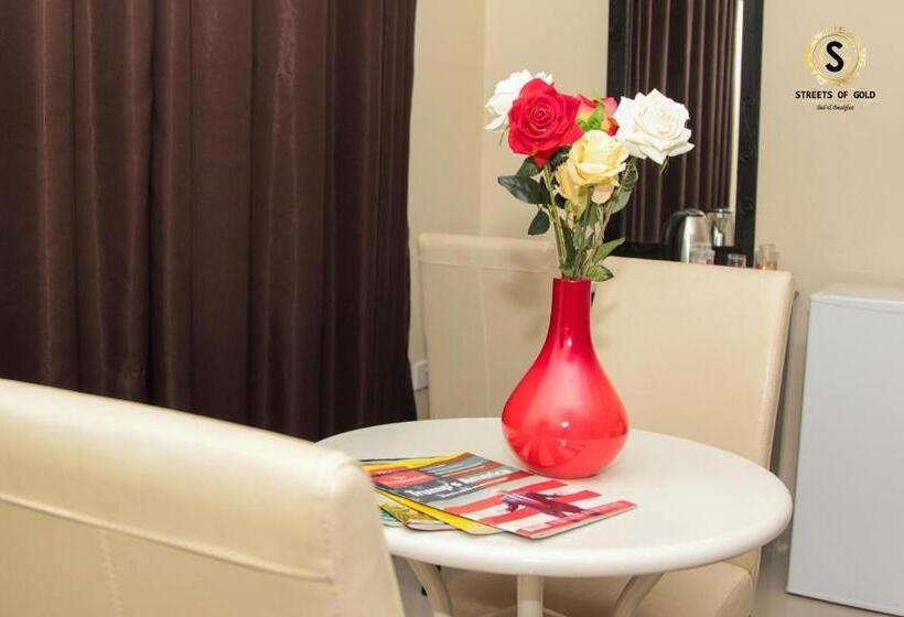 تختخواب و صبحانه Streets Of Gold Guest House