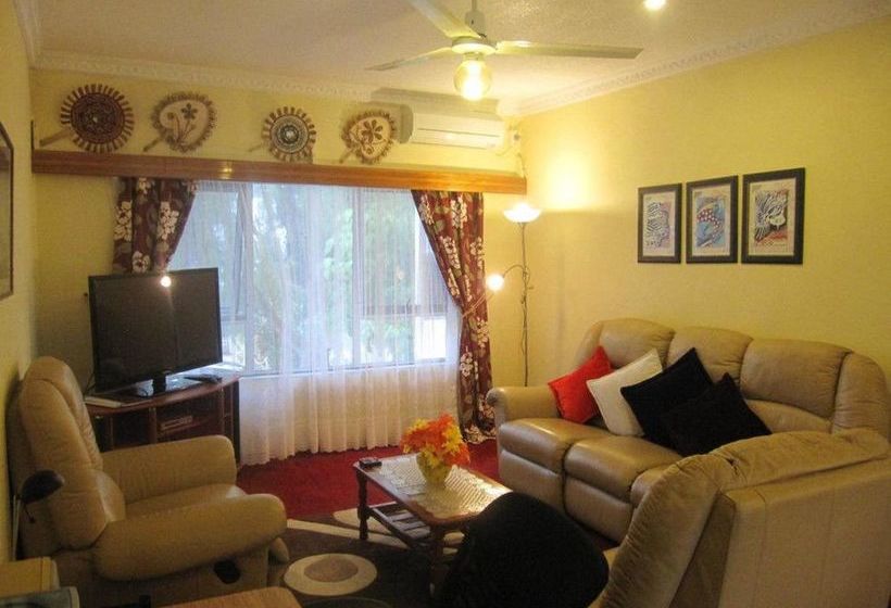 Captain Cook Apartments