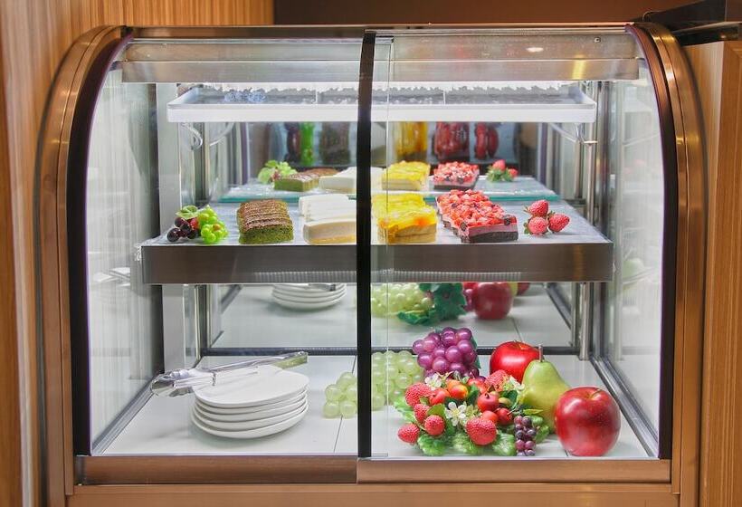 فندق A La Mode   Adult Only