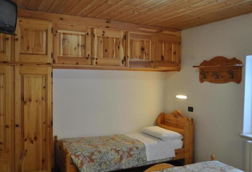 هتل Casa Alpina Dobbiaco