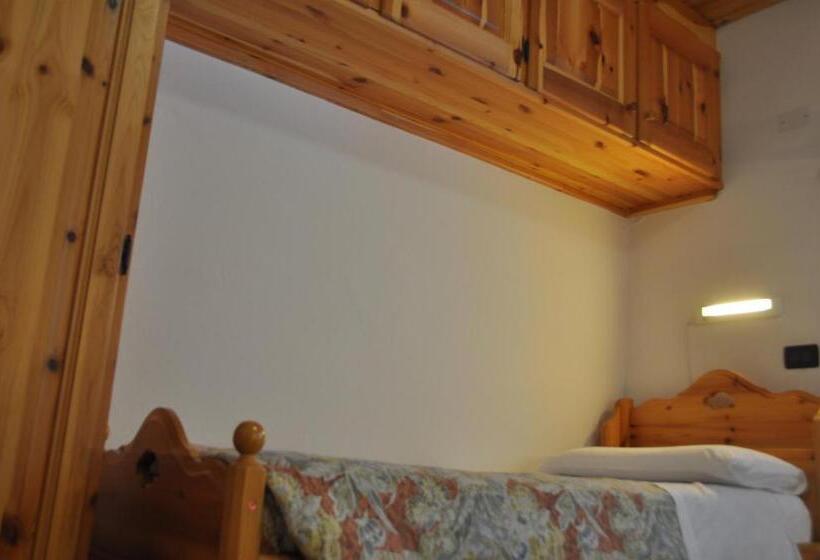هتل Casa Alpina Dobbiaco