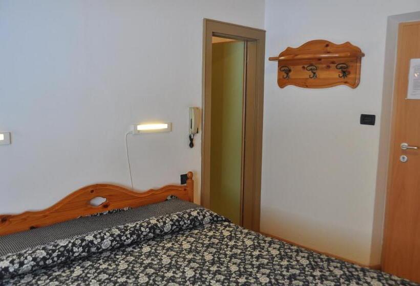هتل Casa Alpina Dobbiaco