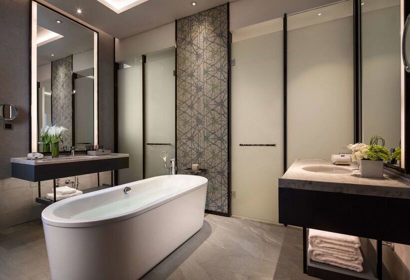 호텔 Doubletree By Hilton Qingdao Oriental Movie Metropolis