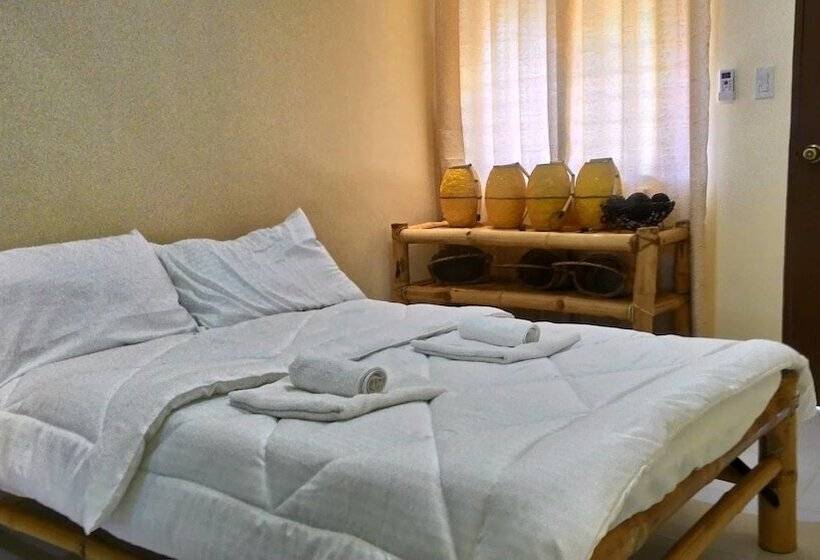 فندق Emperor's Suites