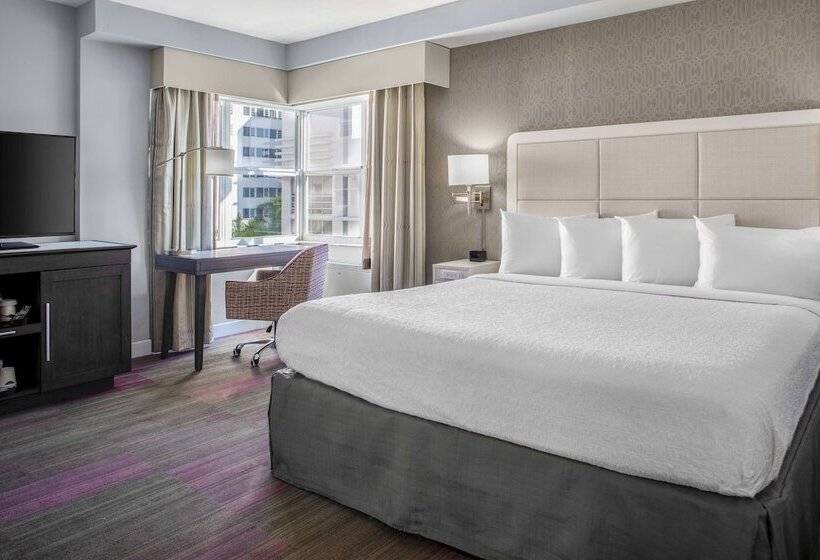 هتل Continental Miami Beach, Tapestry Collection By Hilton