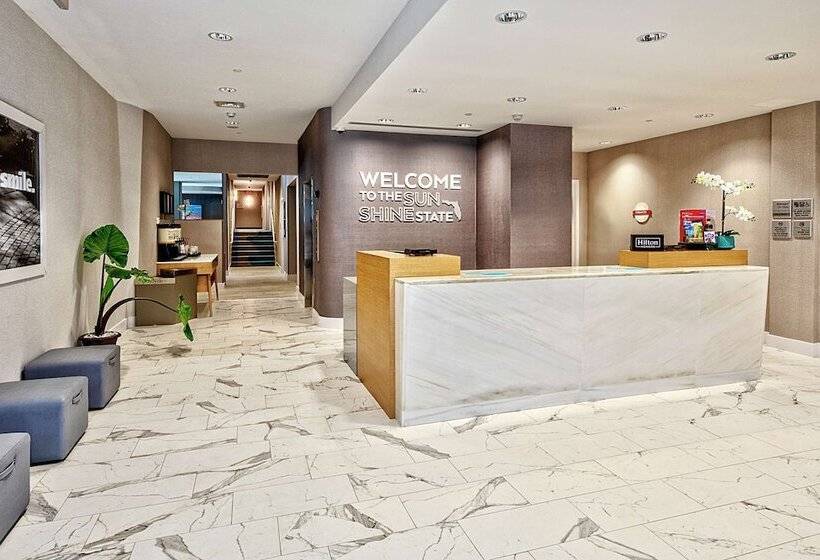 هتل Continental Miami Beach, Tapestry Collection By Hilton