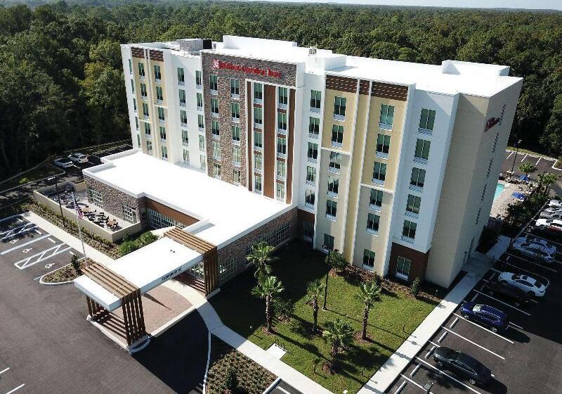 Отель Hilton Garden Inn Tampa Wesley Chapel, Fl