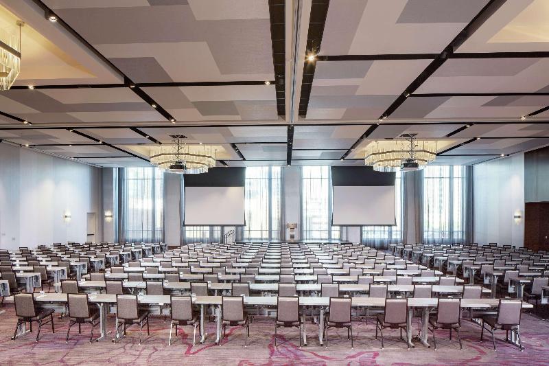 هتل Hilton Rochester Mayo Clinic Area