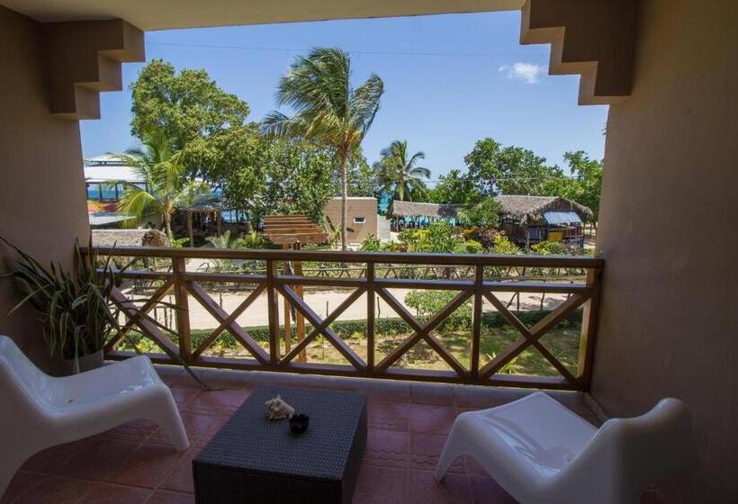 فندق Paradise Island Beach Resort