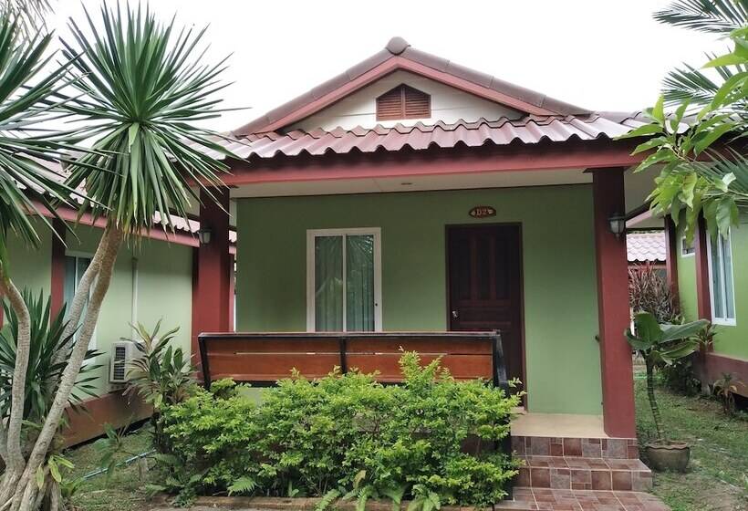 هتل Phetsangsom Resort