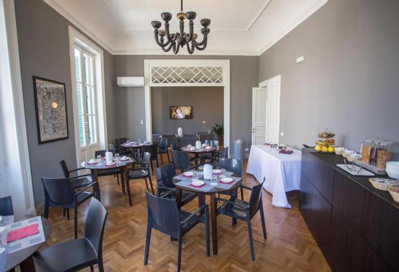 هتل Re Vittorio De Luxe