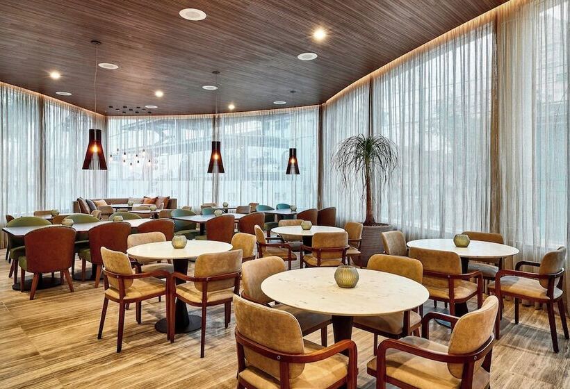 Отель Sheraton Santos