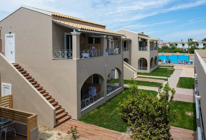 هتل Amour Holiday Resort