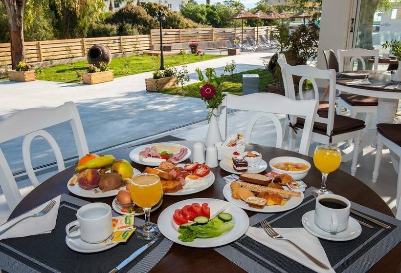 هتل Amour Holiday Resort