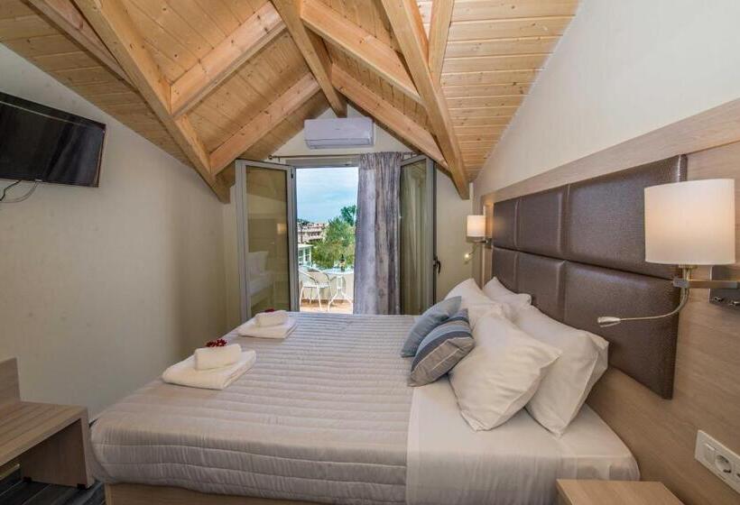 هتل Amour Holiday Resort