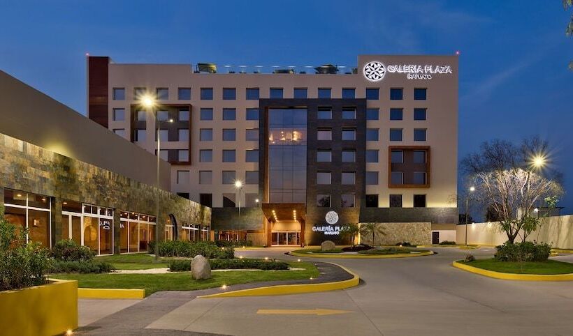 هتل Galeria Plaza Irapuato
