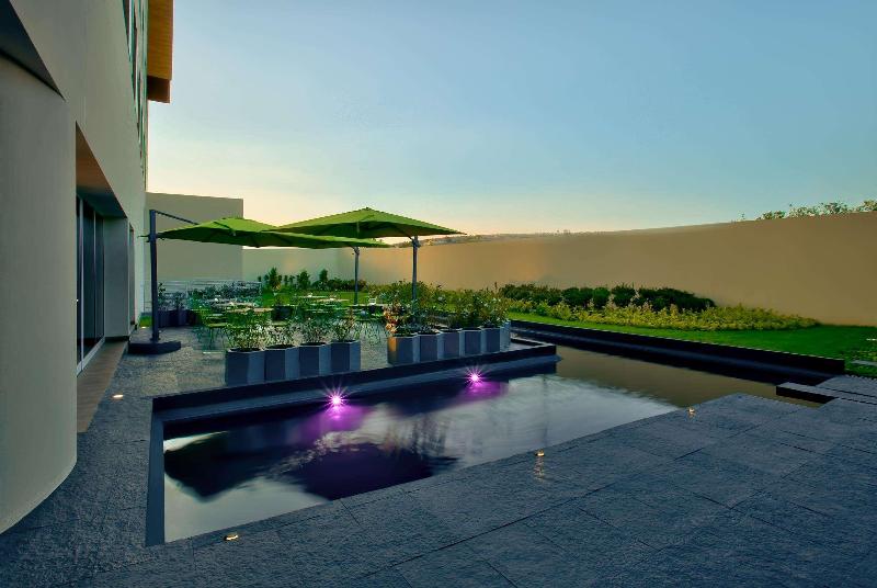 هتل Galeria Plaza Irapuato
