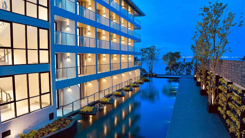 ホテル Golden Tulip Pattaya Beachfront Resort