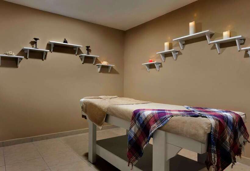 Отель Hawthorn Suites By Wyndham Cerkezkoy