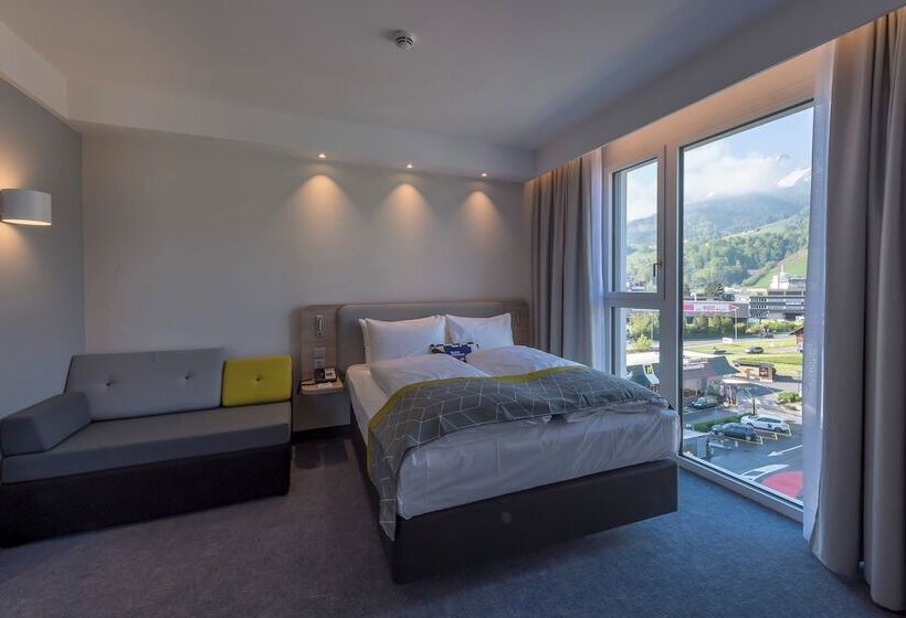 هتل Holiday Inn Express Luzern Kriens, An Ihg